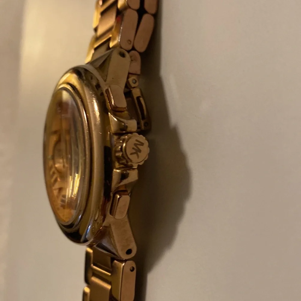 Michael Kors Rose Gold Watch - Picture 6 of 6